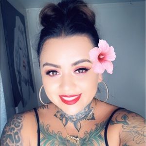 Meet your Posher, Lynn